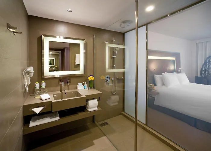 Novotel Platinum Pratunam Hotel 4*