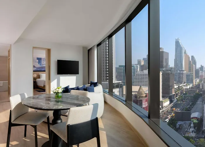 ホテル Novotel Platinum Pratunam 4*
