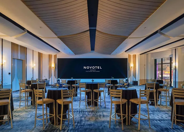ホテル Novotel Platinum Pratunam バンコク都