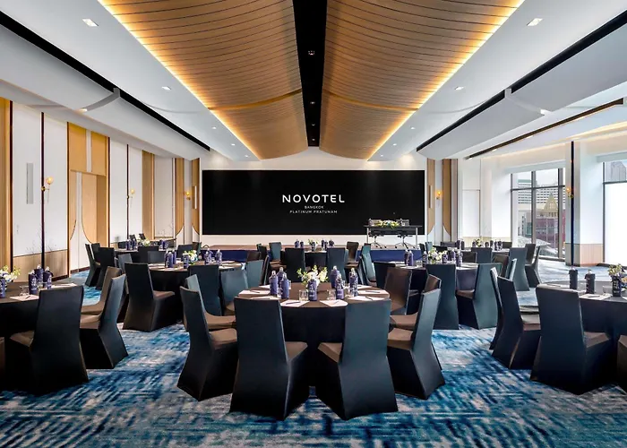 ホテル Novotel Platinum Pratunam 4*